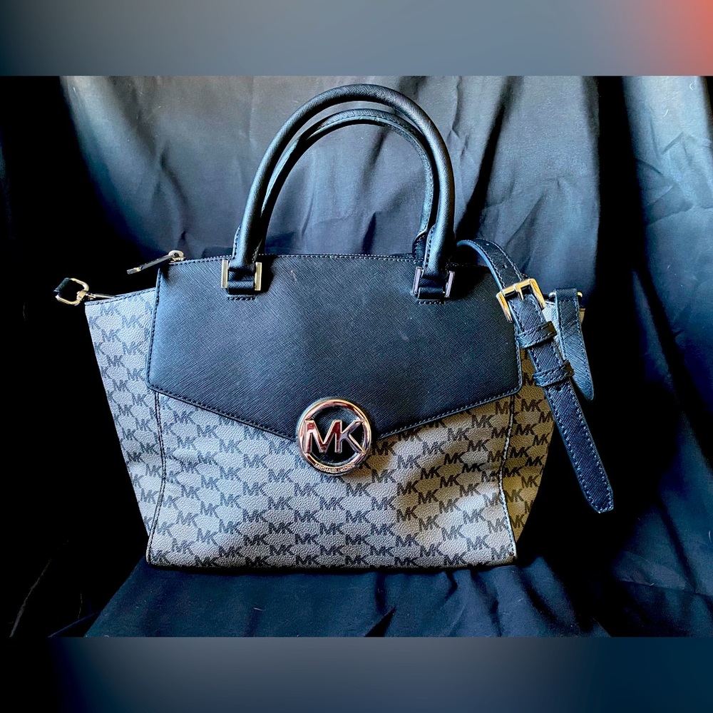 Michael Kors black/gray Crossbody/Handbag